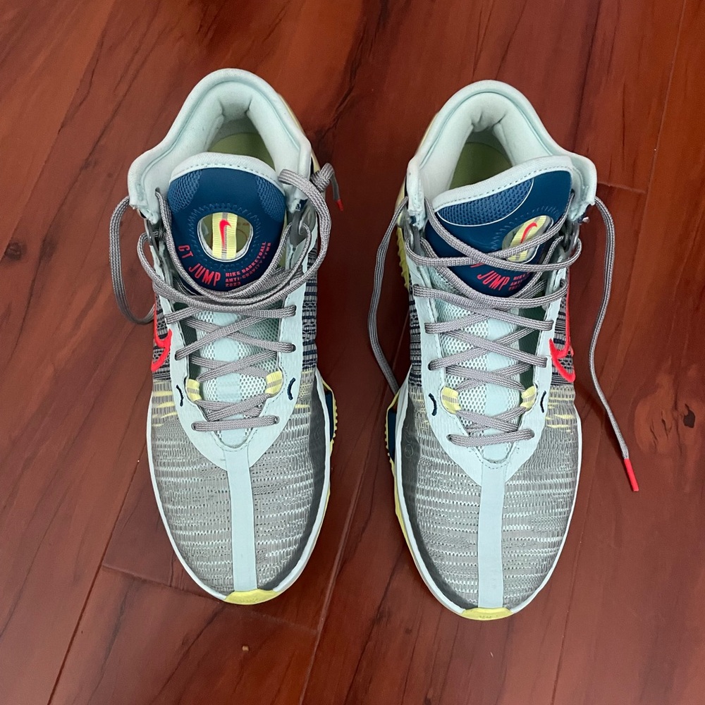 Nike GT Jump 2